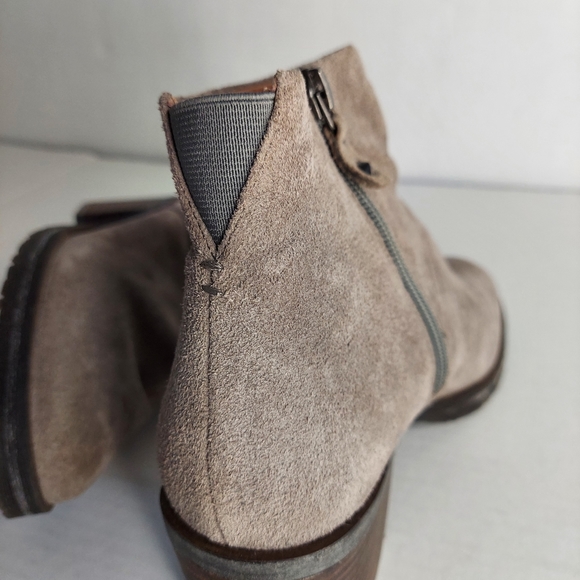 Gentle Souls by Kenneth Cole Blane Ankle Boots - Picture 6 of 16